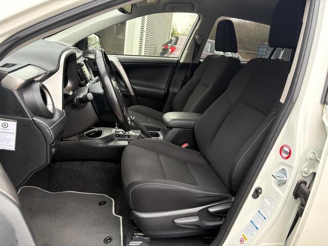 Toyota RAV4 2.5 Hybrid AWD Dynamic **ADAPTIEF CRUISE CONTROL/ TREKHAAK/ NAVIGATIE/ GARANTIE**