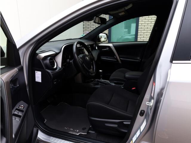 Toyota RAV4 2.5 Hybrid AWD Black Editon | El. Achterklep | LED | Trekhaak