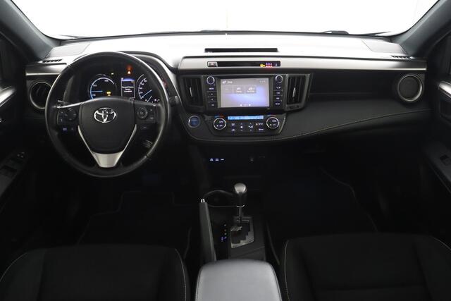 Toyota RAV4 2.5 Hybrid AWD Style | Trekhaak | 1650kg trekvermogen | Navigatie |