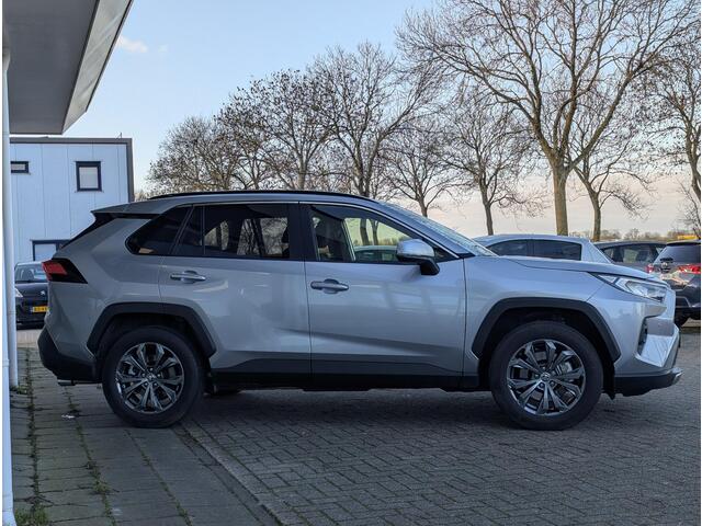 Toyota RAV4 2.5 Hybrid Dynamic | Dodehoek | Elek. achterklep | PDC V+A | Qi-lader | Camera | Navi