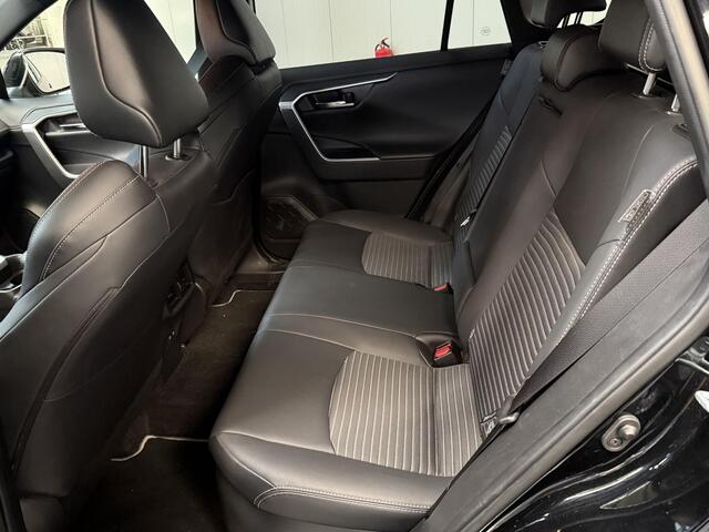 Toyota RAV4 2.5 Hybrid AWD Black Edition 1650 kg trekgewicht, slechts 29896 km, 4WD, JBL, Stoelverwarming etc.