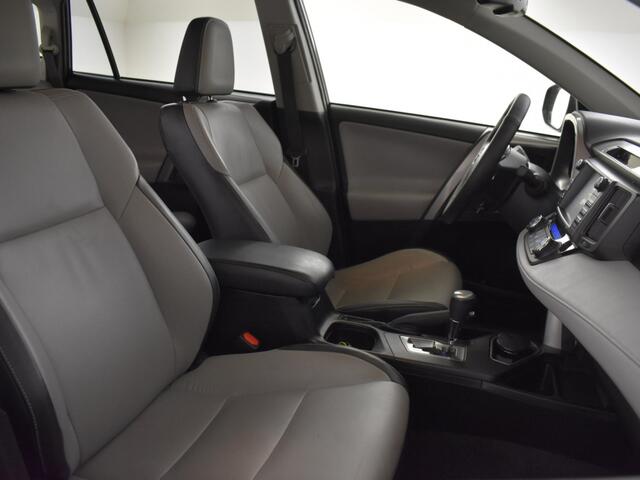 Toyota RAV4 2.5 Hybrid AWD Executive | Leder | Trekhaak