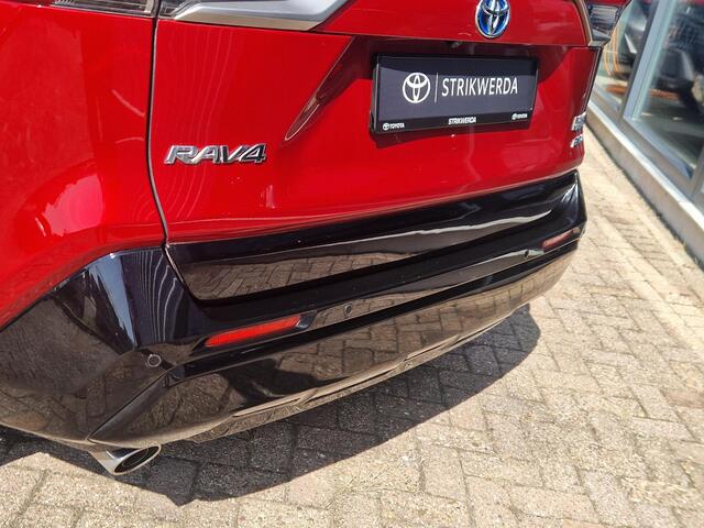 Toyota RAV4 2.5 Plug-in Hybrid AWD Bi-Tone Plus Parkeersensoren | JBL | Navigatie | Dodehoek sensoren
