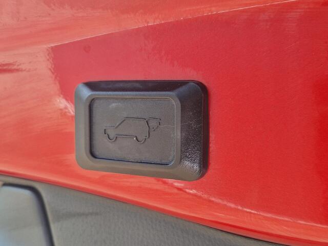 Toyota RAV4 2.5 Plug-in Hybrid AWD Bi-Tone Plus Parkeersensoren | JBL | Navigatie | Dodehoek sensoren