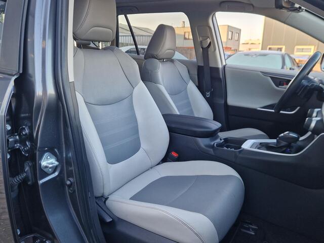 Toyota RAV4 2.0 VVT-iE Executive Trekhaak | Stoelkoeling | JBL | panorama/schuif kantel dak | 1500 kg Trekgewicht