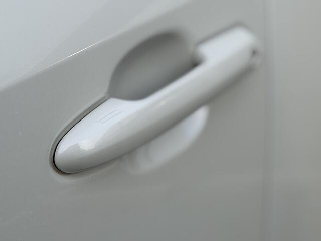 Toyota RAV4 2.5 Plug-in Hybrid AWD Bi-Tone Plus | GEEN AFLEVERKOSTEN | JBL, 360 camera, Head-Up display