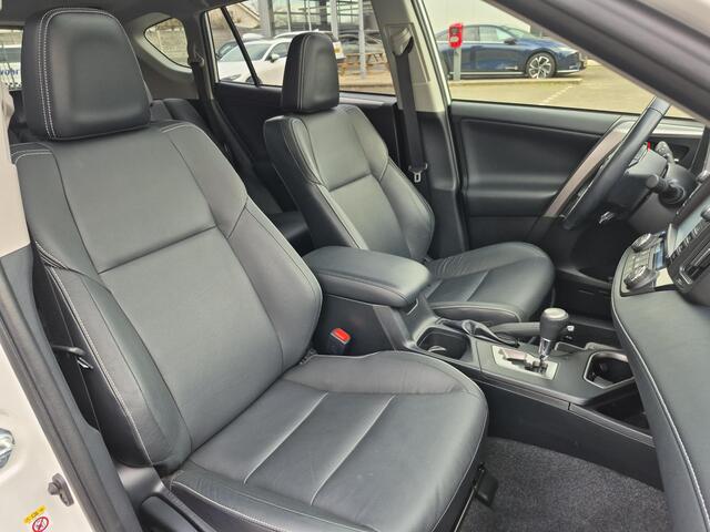 Toyota RAV4 2.5 Hybrid AWD Executive | Navigatie | 360 graden camera | Leder | Schuif-kanteldak