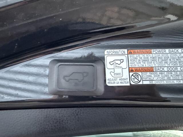 Toyota RAV4 2.5 Hybrid Dynamic | Nieuw Binnen | Navigatie | Climate Control | Trekhaak | Camera | APK 12-01-2027 |