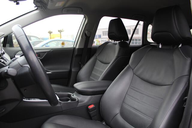 Toyota RAV4 2.5 Hybrid AWD Executive | Rijklaar | Camera's | Navi | JBL | Stoelkoeling + Verwarming | Stuurverwarming | Dealer onderhouden