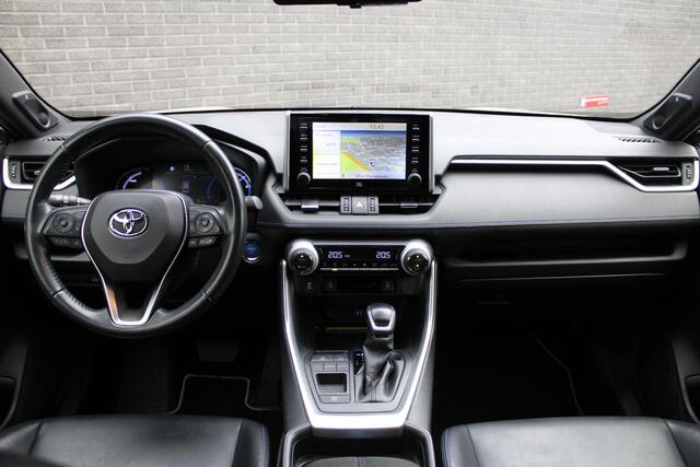 Toyota RAV4 2.5 Hybrid Bi-Tone JBL AUDIO, Automaat, Elektr. Achterklep, Stoelverw., Dodehoek detectie, Keyless Entry/Start, Navigatie, Achteruitrijcamera, Cruise/Climate Control