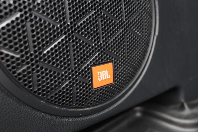 Toyota RAV4 2.5 Hybrid AWD Bi-Tone | Rijklaar | 360 Camera | Navi | Trekhaak | Stoel/Stuurverw. | Elek. Achterklep | Blind Spot