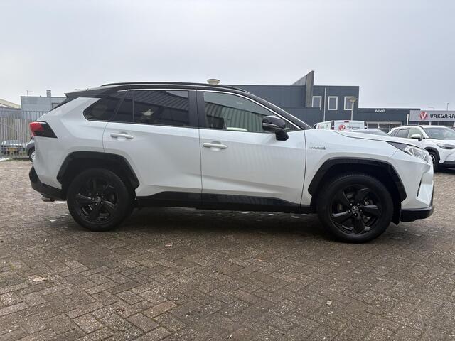 Toyota RAV4 2.5 Hybrid Bi-Tone Trekhaak schuifkanteldak