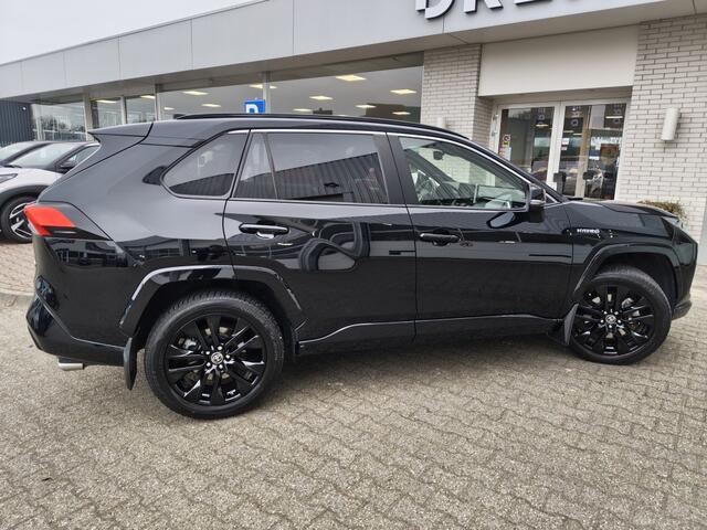 Toyota RAV4 2.5 Hybrid AWD Black Edition | JBL | Trekhaak | Stoel/stuurverwa