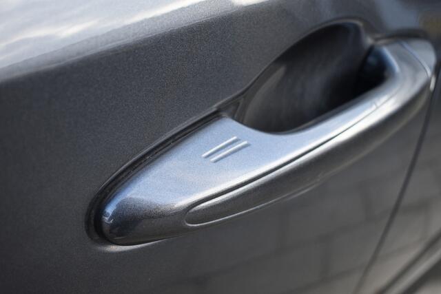 Toyota RAV4 2.5 Hybrid Dynamic Limited Automaat 197pk | BSM | Stoel met geheugen | Stoelverwarming | Keyless entry | PDC |