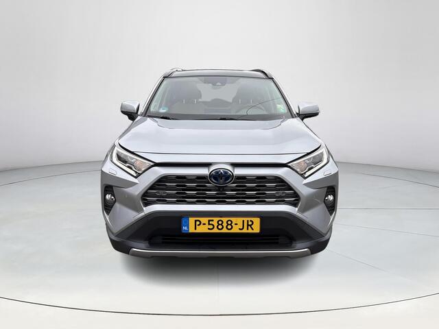 Toyota RAV4 2.5 Hybrid AWD Executive **STOELVERWARMING VOOR EN ACHTER/ DODEHOEK DETECTIE/ TREKHAAK**