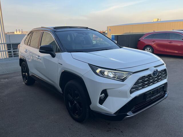 Toyota RAV4 2.5 Hybrid AWD Bi-Tone edition Trekhaak, Schuif/kanteldak, Dodehoekdetectie, Stoelverwarming, JBL, Navigatie