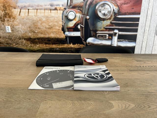 Toyota RAV4 2.5 Hybrid AWD Bi-Tone LEER CAMERA ADAPT CRUISE ECC LMV