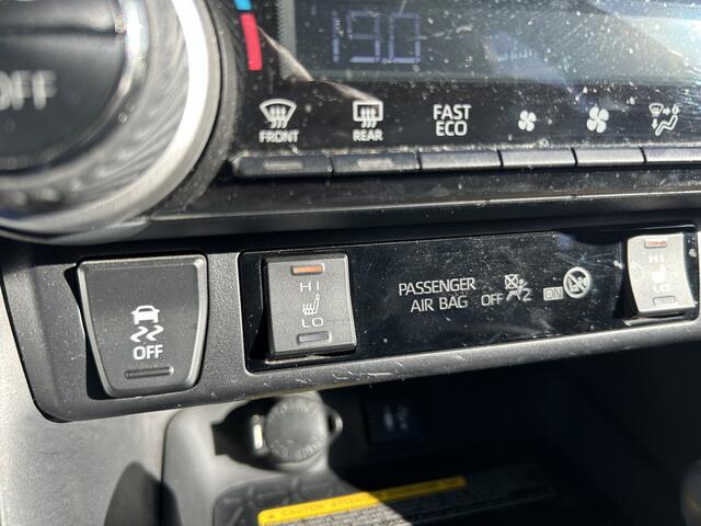 Toyota RAV4 2.5 Hybrid AWD Bi-Tone LEER CAMERA ADAPT CRUISE ECC LMV