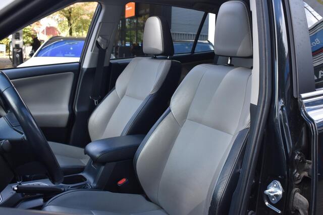 Toyota RAV4 2.5 Hybrid AWD Executive Schuifdak | Leder | Rondomzicht Camera | 1.650KG trekgewicht | Navigatie | 12 mnd BOVAG garantie | Whatsapp 06-53188999