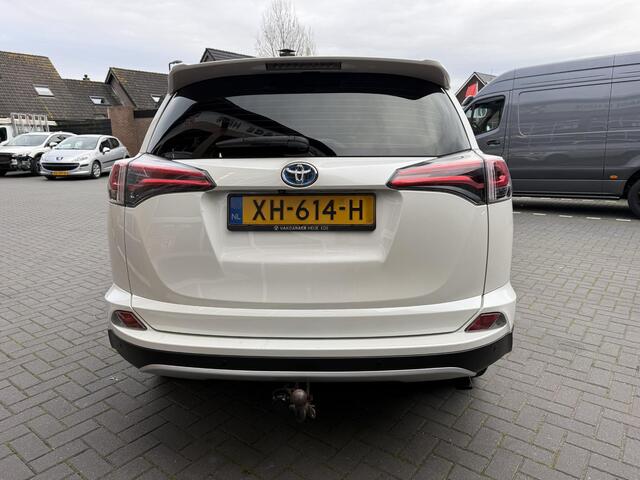 Toyota RAV4 2.5 Hybrid AWD 4x4 Dynamic | 1650kg Trekgewicht geremd | Automaat | Trekhaak | Camera | NL-Auto |
