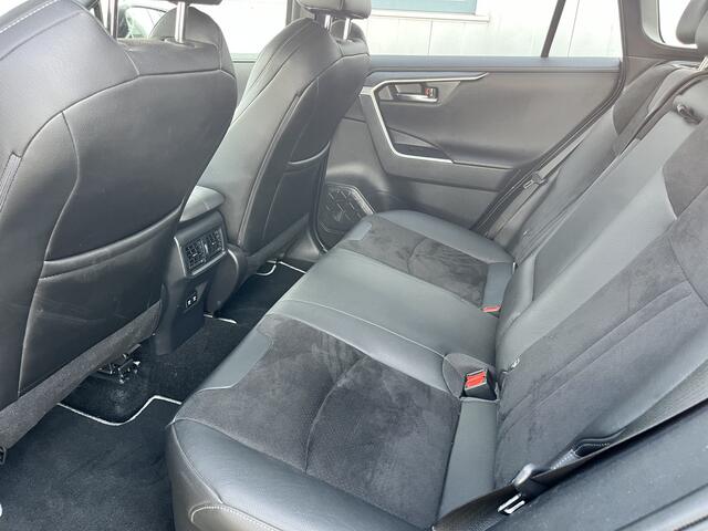 Toyota RAV4 2.5 Hybrid AWD Black Edition Leder Alcantara JBL 360cam PDC BSM 1650KG treklast