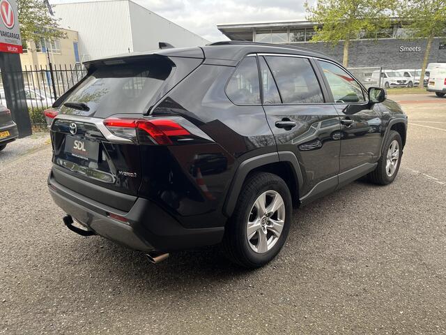 Toyota RAV4 2.5 Hybrid Business Plus // TREKHAAK // ADAPT. CRUISE // ELEK. ACHTERKLEP + STOEL // LEDER // STUUR+STOELVERWARMING // CAMERA //