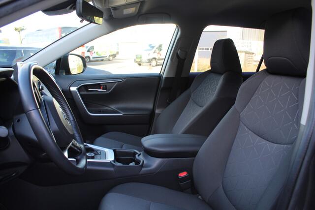 Toyota RAV4 2.5 Hybrid AWD Dynamic | Rijklaar | Trekhaak | Navi | Apple/Android | Stoelverw. | DAB+ | Adap. Cruise | Camera