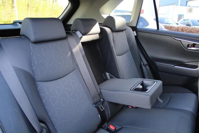 Toyota RAV4 2.5 Hybrid AWD Dynamic | Rijklaar | Trekhaak | Navi | Apple/Android | Stoelverw. | DAB+ | Adap. Cruise | Camera