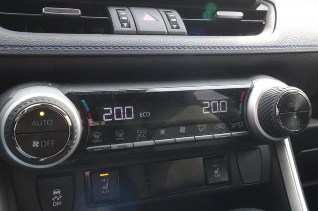 Toyota RAV4 2.5 Hybrid Bi-Tone Trekhaak | Innovation pack | Verwarmd stuur