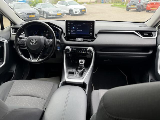 Toyota RAV4 2.5 Hybrid Active | FACE LIFT MODEL | LED KOPLAMPEN | NAVIGATIE | KEYLESS ENTRY/GO | CAMERA | PARKEER SENSOREN |