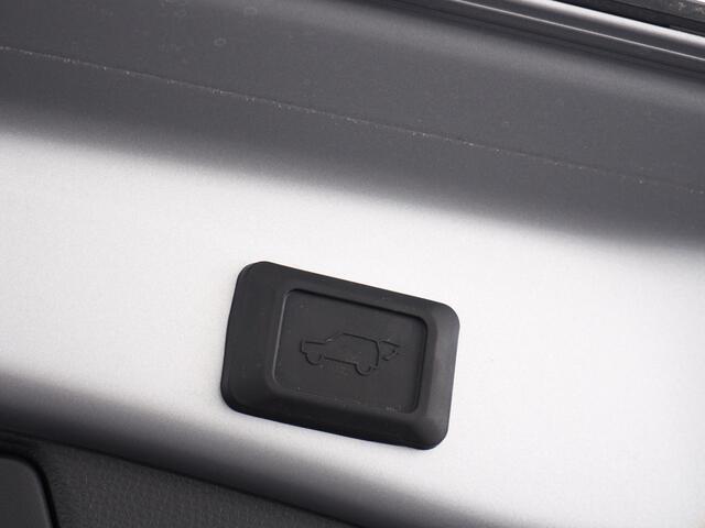 Toyota RAV4 2.5 Plug-in Hybrid AWD Style | Botsherkenning | Adaptive Cruise Control | Achteruitrijcamera | Apple CarPlay/ Android Auto | Stoelverwarming | Carkit | Inc. 220v Laadkabel