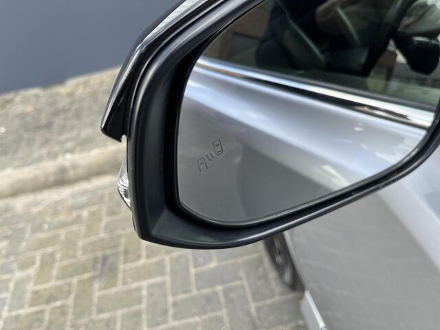 Toyota RAV4 2.5 Hybrid AWD Executive | schuifkanteldak | alles in kleur | 1650 KG Trekgewicht | Meest luxe uitvoering |