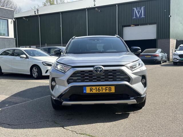 Toyota RAV4 2.5 Hybrid AWD Bi-Tone | STUUR + STOEL VERWARMING | KEYLESS | ACHTERUITRIJ CAMERA | ADAP. CRUISE | ELEK. STOELEN | TREKHAAK | 46K KM ! | 12 MND BOVAG GARANTIE |