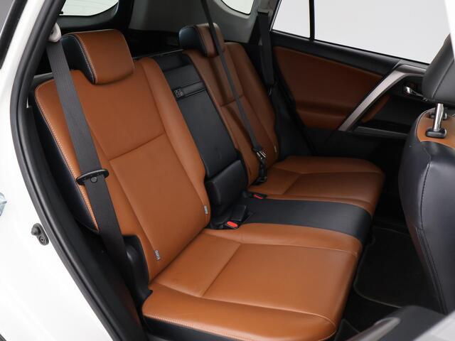 Toyota RAV4 2.5 HYBRID AWD EXECUTIVE + SCHUIFDAK | LEDER | TREKHAAK | MEMORY | 360 CAMERA | STUURVERW.