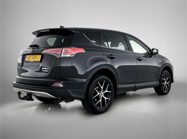 Toyota RAV4 2.5 Hybrid AWD Style | 1.650 KG Trekgewicht | Trekhaak | Stoelverwarming | Elektrische Stoel | Onderweg-naar-dealer