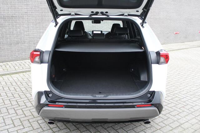Toyota RAV4 2.5 Hybrid Bi-Tone JBL AUDIO, Trekhaak, Automaat, Elektr. Achterklep, Stoelverw., Dodehoek detectie, Keyless Entry/Start, Navigatie, Achteruitrijcamera, Cruise/Climate Control
