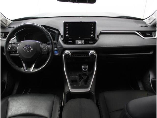 Toyota RAV4 2.5 Hybrid Style CARPLAY | LMV18 | CLIMATE | LED | ADAPCRUISE | LEDER | ELECAKLEP | AFNTRHAAK | NAVI | 360CAMERA | STOELVERW
