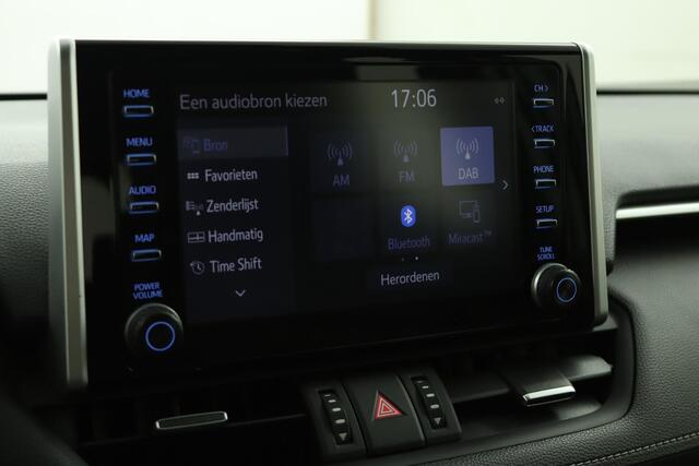 Toyota RAV4 2.5 Hybrid AWD Active | Apple Carplay | Android Auto | Adaptive Cruise Control | Achteruitrijcamera | Trekhaak | 1650 kg Trekgewicht |
