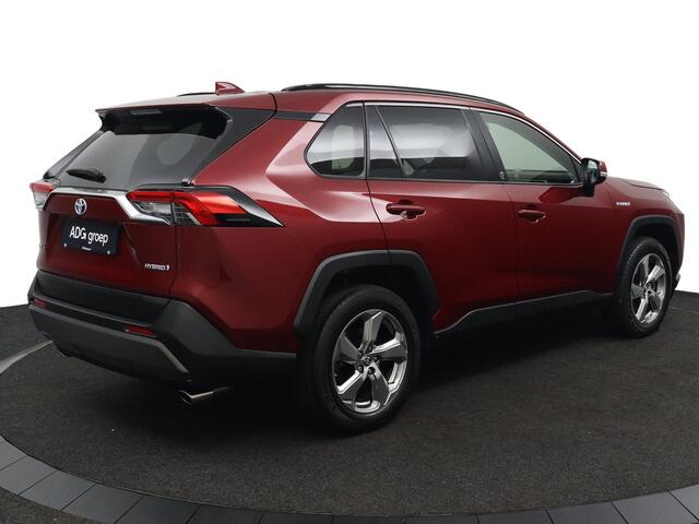 Toyota RAV4 2.5 Hybrid AWD First Edition | Verwarmde Voorruit en Stoelen | Keyless Entry | Dodehoek Detectie | Elektrisch bedienbare Achterklep | Navigatie | Parkeersensoren Rondom |