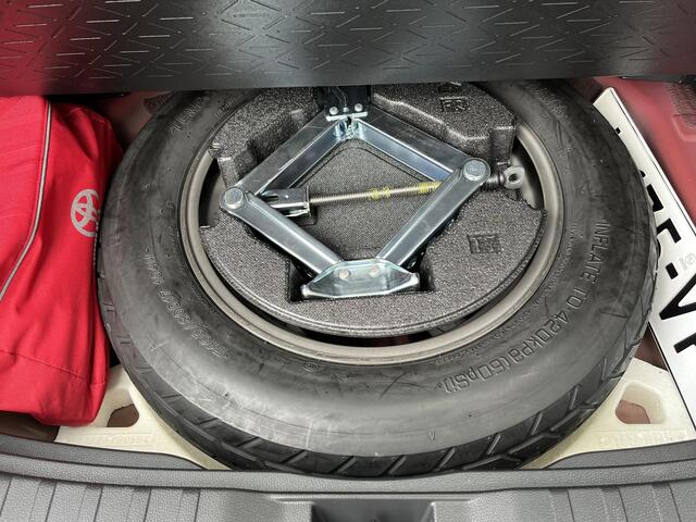 Toyota RAV4 2.5 Hybrid Style Trekhaak All-seasonbanden Alarm