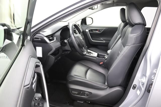 Toyota RAV4 2.5 Hybrid Style Limited | Lederen Bekleding | Trekhaak | Parkeersensoren Rondom | Elektrisch verstelbare bestuurdersstoel | Stoel en Stuurverwarming |