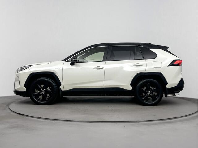 Toyota RAV4 2.5 Hybrid AWD Bi-Tone | 360° Camera | Navigatie | Onderweg-naar-dealer