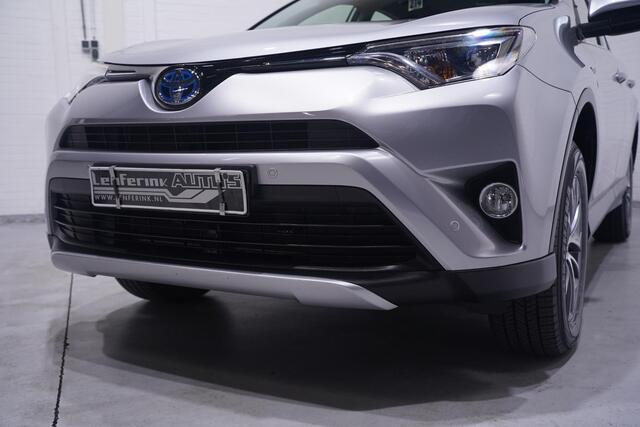Toyota RAV4 2,5-l-Hybrid Executive Auto 4x4 camera afneembare-trekhaak LMV 17" cruise-controlle key-les entry and start electrische achterklep lane-assist climate-controlle camera led-verlichting PDC v+a