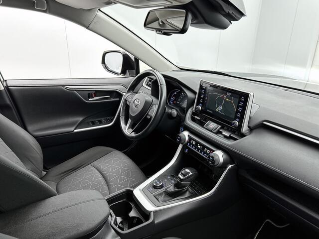 Toyota RAV4 2.5 Hybrid AWD Dynamic | BTW voertuig | Navigatie | Apple CarPlay/Android auto | Elektrische achterklep | Parkeersensoren achter | 1650KG trekgewicht