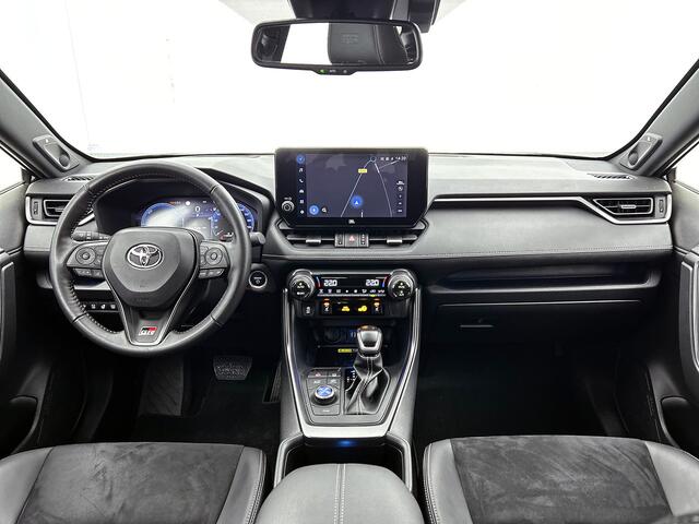 Toyota RAV4 2.5 Plug-in Hybrid AWD GR SPORT | BTW Voertuig | JBL | Head-Up Display | Dodehoek detectie | 360 Camera | Stuur+stoelverwarming | Elektrische achterklep | Parkeersensoren Voor+achter |