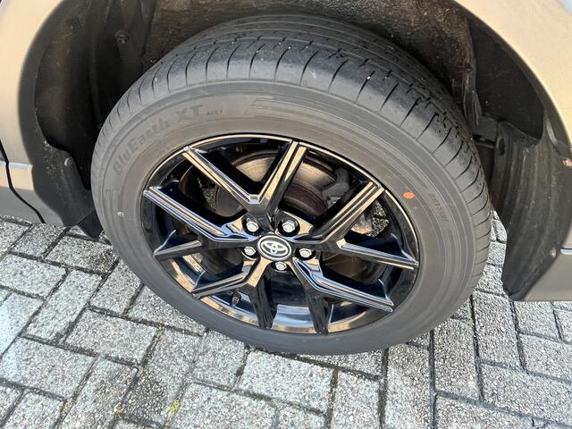 Toyota RAV4 2.5 Hybrid Black Edition Dealer Onderhouden Panorama Leer Alcantara Parkeer Sensoren Stoel verwarmd