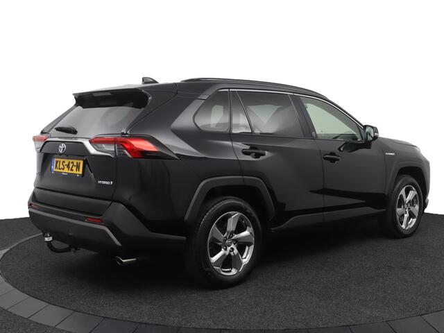 Toyota RAV4 2.5 Hybrid AWD | Stuur en stoelverwarming | Electrische achterklep | Trekhaak | 1650 Trekgewicht |