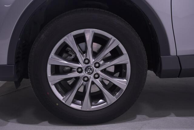 Toyota RAV4 AWD Dynamic Team-Duitsland navigatie camera 1650kg trekgewicht onderhouds historie electrische achterklep stoel/stuurverwarming private-glas half lederen bekleding