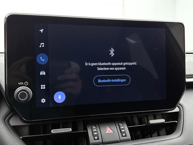Toyota RAV4 2.5 Hybrid AWD Style Bi-Tone | Dealer onderhouden | Stoel+Stuurverwarming | Elektrische achterklep | Draadloze telefoonlader | 1650KG trekgewicht mogelijk | Apple CarPlay/Android auto | Parkeersensoren voor+achter |