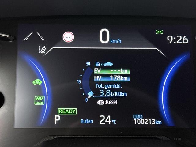 Toyota RAV4 2.5 Plug-in Hybrid AWD Style | BTW voertuig | JBL | Trekhaak | Stoel+stuurverwarming | Dodehoek detectie | Elektrische achterklep | Parkeersensoren voor+achter | Cruise Control Adaptive | Apple CarPlay/Android Auto |